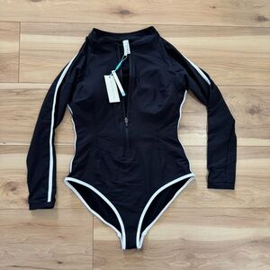 Sea Level Australia NWT LONG SLEEVED MULTIFIT ONE PIECE - BLACK